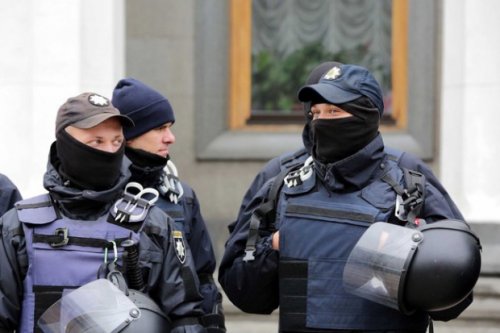 В Одессе патрульный полицейский заправил свою «бляху» за счет государства: теперь его будут судить