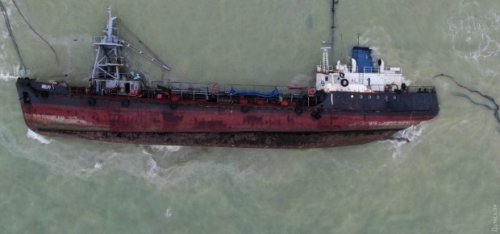 Одесские экоактивисты обследовали затонувший танкер: «Делфи» превращается в искусственный риф