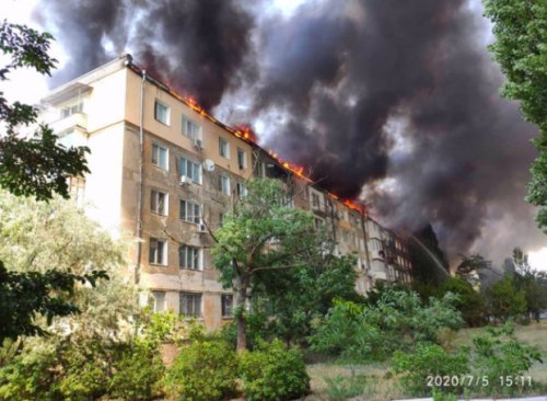 Семейная ссора жителей Херсонской области закончилась масштабным пожаром в пятиэтажном доме