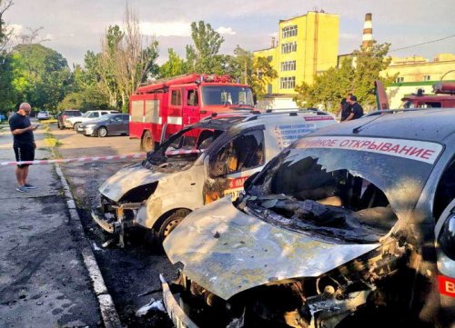 На Молдаванке сгорели два служебных авто фирмы по аварийному вскрытию замков
