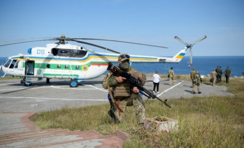 Одесская область: пограничники показали фото с межведомственных учений на о.Змеиный (фото)