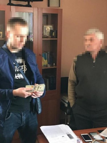 Одесского судью приговорили к семи годам лишения свободы с конфискацией — его поймали на взятке в размере 2500 долларов