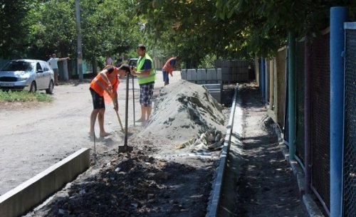 В Белгороде-Днестровском благодаря участию людей ремонтируют тротуары