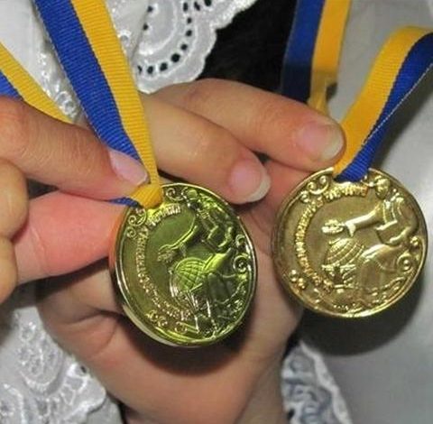 В Белгороде-Днестровском в нынешнем году 23 выпускника-медалиста