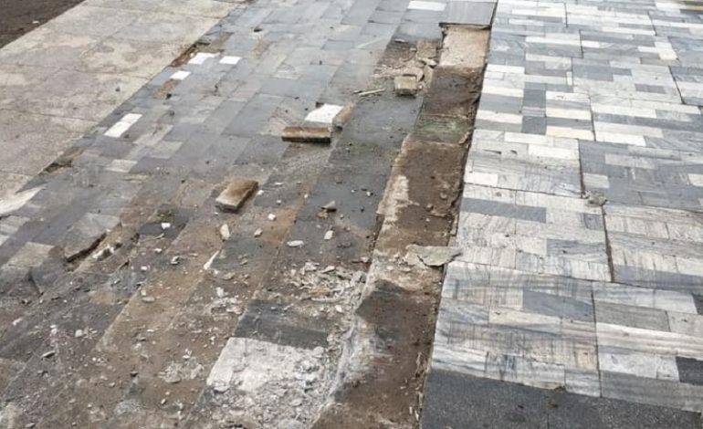 В Килийском районе водитель-экстремал разрушил мраморные ступеньки Дома культуры (фото, видео)