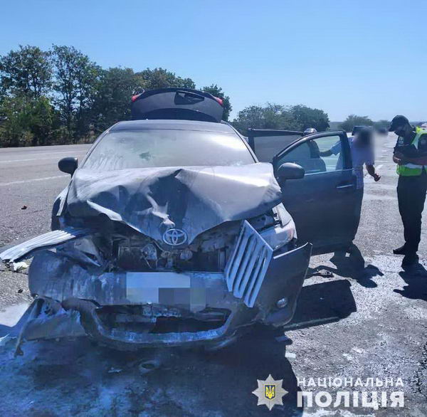 На трассе Одесса-Киев в ДТП погиб водитель, подросток попал в больницу