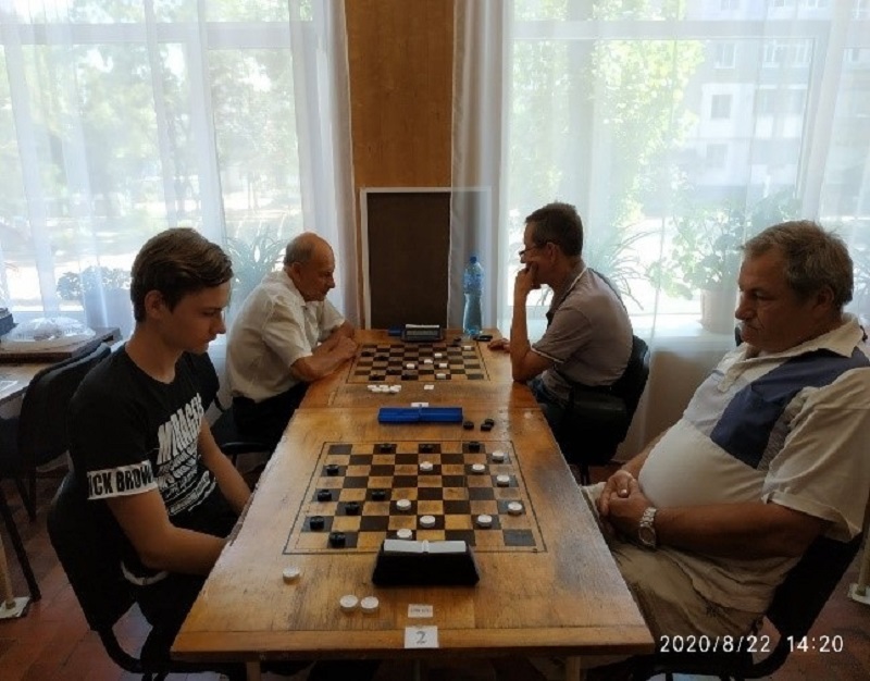 Кто стал сильнейшим в турнире по быстрым шашкам-64 в Белгороде-Днестровском