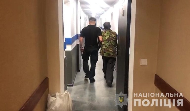 Злоумышленника, который зарезал двух человек в Одессе, задержали в соседней области