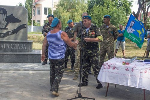 В Арцизе торжественно отпраздновали 90-летие образования Воздушно-десантных войск