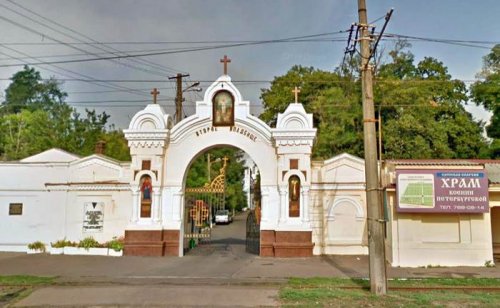 На Втором Христианском кладбище неизвестные похитили 4 металлических креста