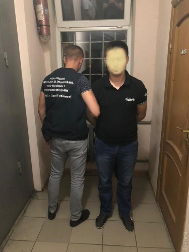 В Одессе задержали педофила из Беларуси: мужчина успел поработать на детских аттракционах в области