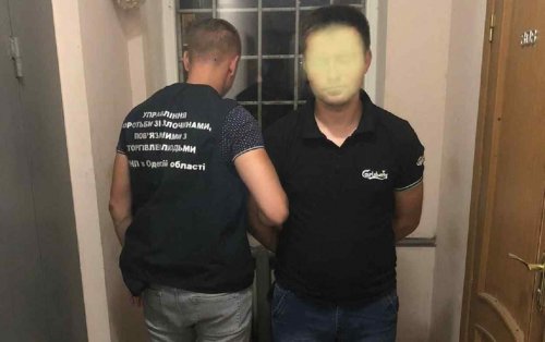 В Одессе задержали педофила — он устроился работать на детских аттракционнах
