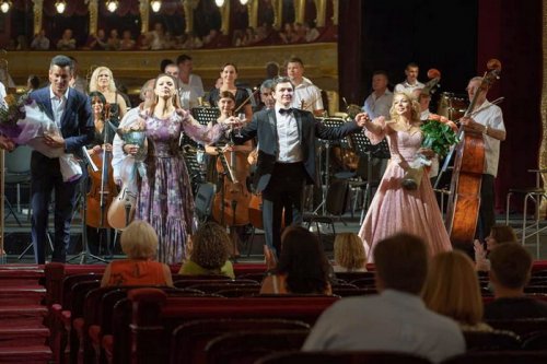 Одесская опера феерично открыла сезон (фото)