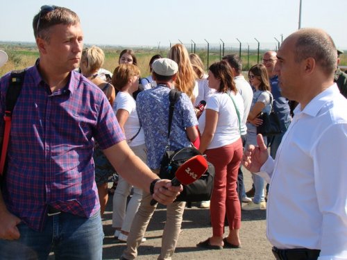 На паромной переправе Орловка – Исакча состоялся пресс-тур: журналисты оценили готовность комплекса к работе (фото)