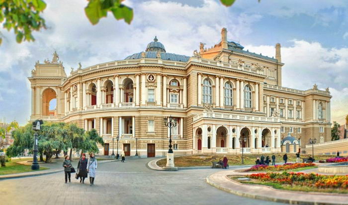 Одесский оперный театр отметит 133 года со дня открытия