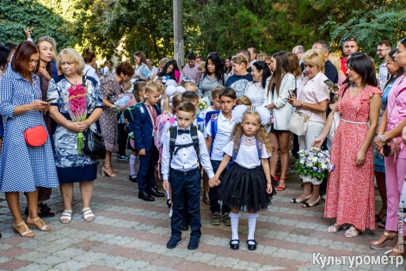 В Одессе прозвенел первый звонок во время карантина (фото)