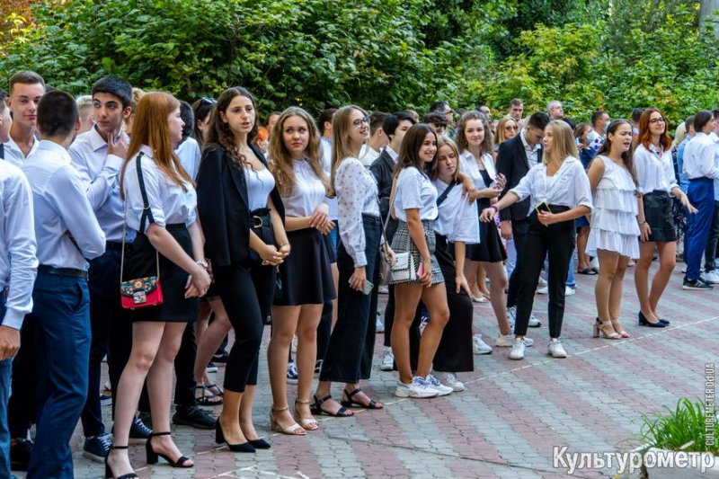 В Одессе прозвенел первый звонок во время карантина (фото)