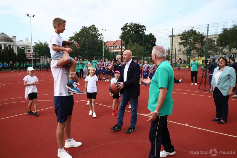 В одном из одесских лицеев олимпийский урок открыл мэр (фоторепортаж)