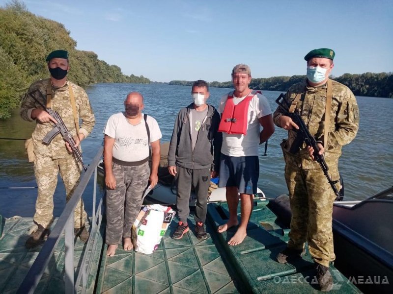 «Трое в двух лодках»: в Одесской области румын задержали за незаконное пересечение границы (фото)