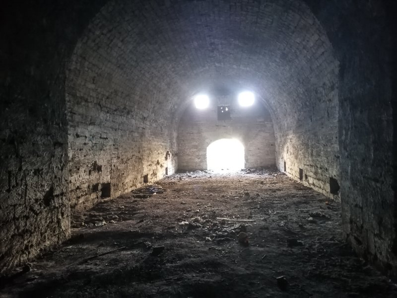 Подземелья на Бугаевской - нет вина, зато много мусора и громкое эхо (ФОТО)