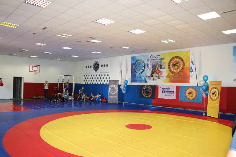 В Одессе презентовали обновленный спортивный зал для занятия единоборствами (фото)