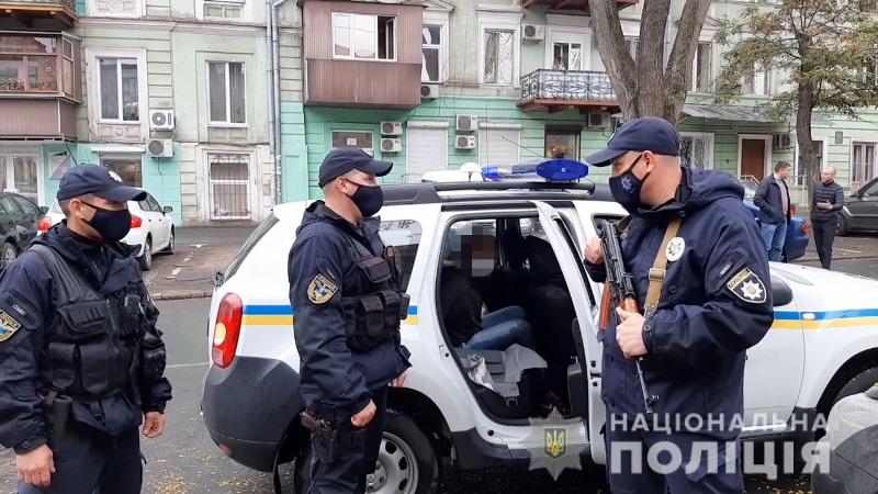 В центре Одессы днем убили девушку в кафе