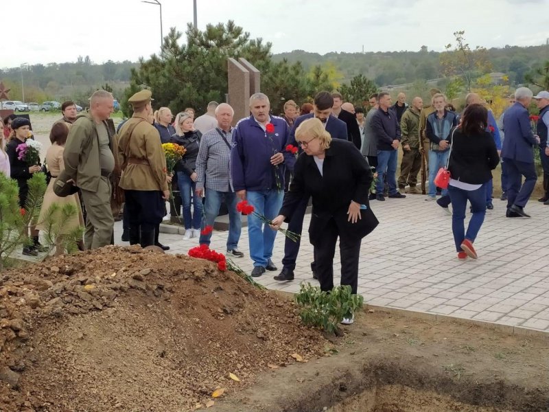 На мемориале 412 батареи перезахоронили останки участников обороны Одессы (фото)