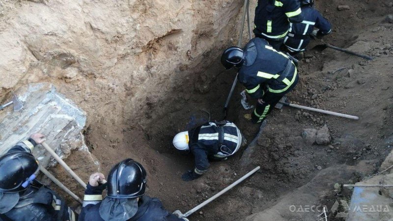 Нарушили правила безопасности во время работы: в Одессе погибли строители (фото)