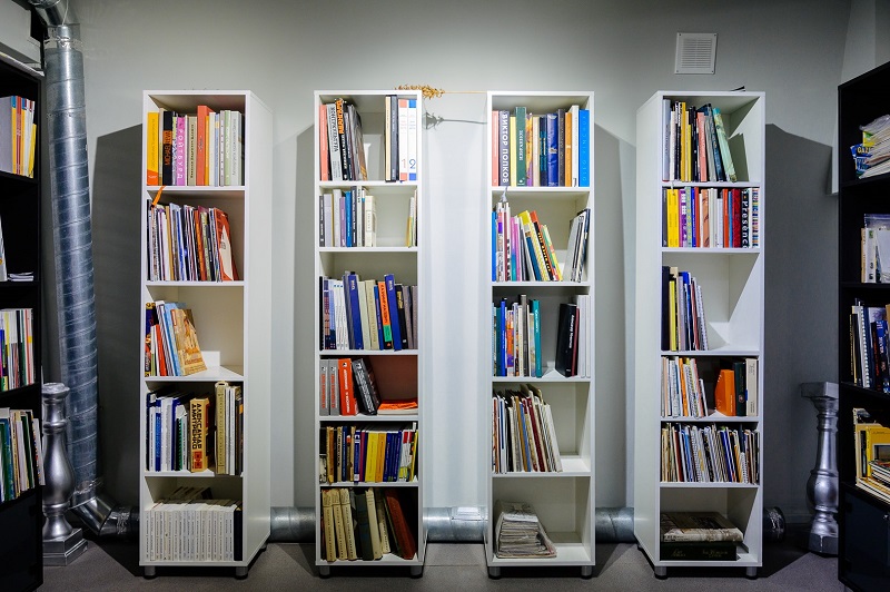В одесском музее появилась новая библиотека книг по современному искусству