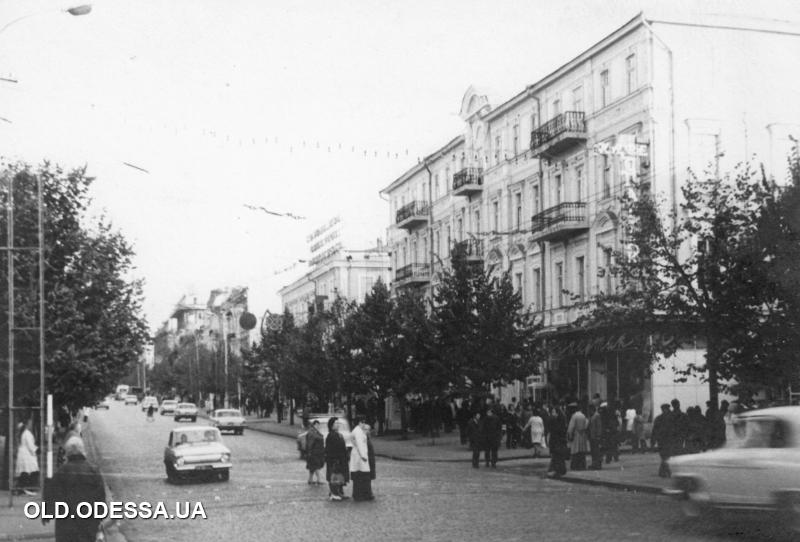 На Дерибасовской могут возвести новый торговый центр (фото)