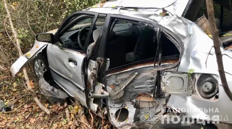 Водитель с женой с места ДТП сбежали: в Одесской области погиб пассажир авто (фото, видео)