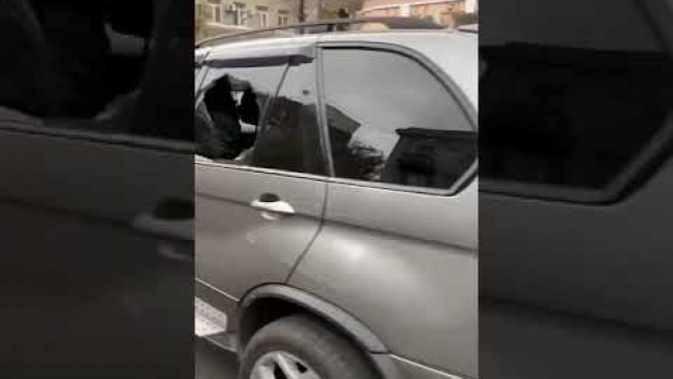 Неизвестные разбили автомобиль одесского активиста, участвовавшего в сносе забора на Академической