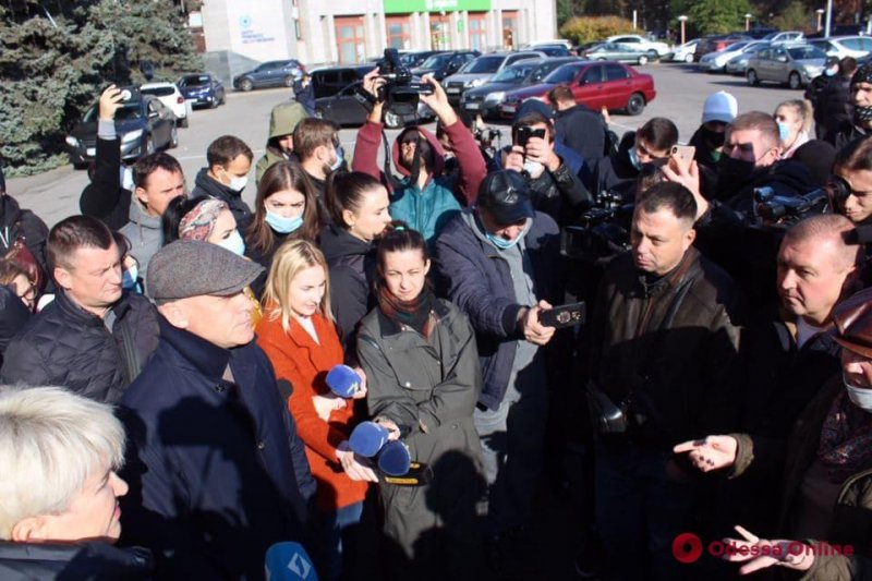 В Одессе к митингующим рестораторам не вышел никто, кроме мэра (фото)