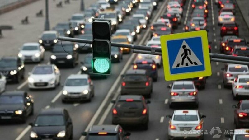 Вниманию одесских автолюбителей: в силу вступили новые Правила дорожного движения