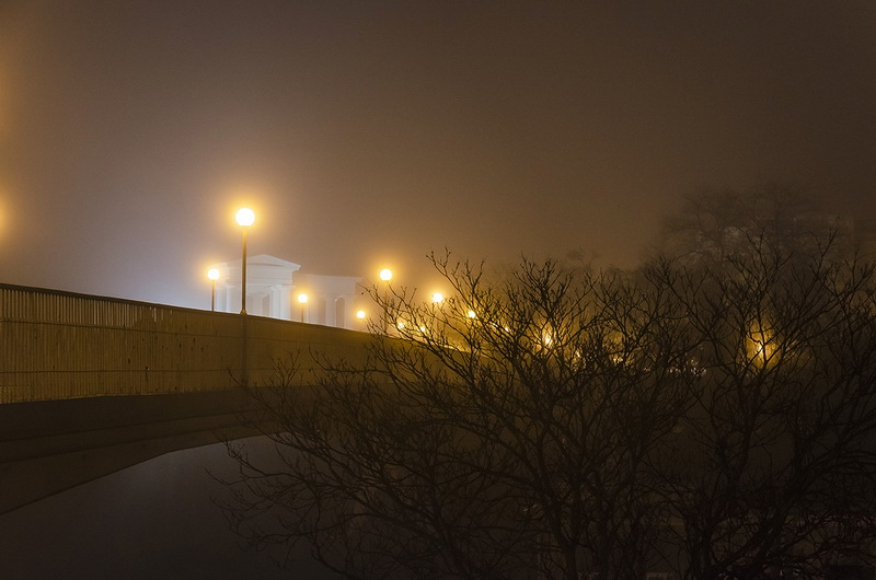 Одессу накрыло густым туманом (фото)