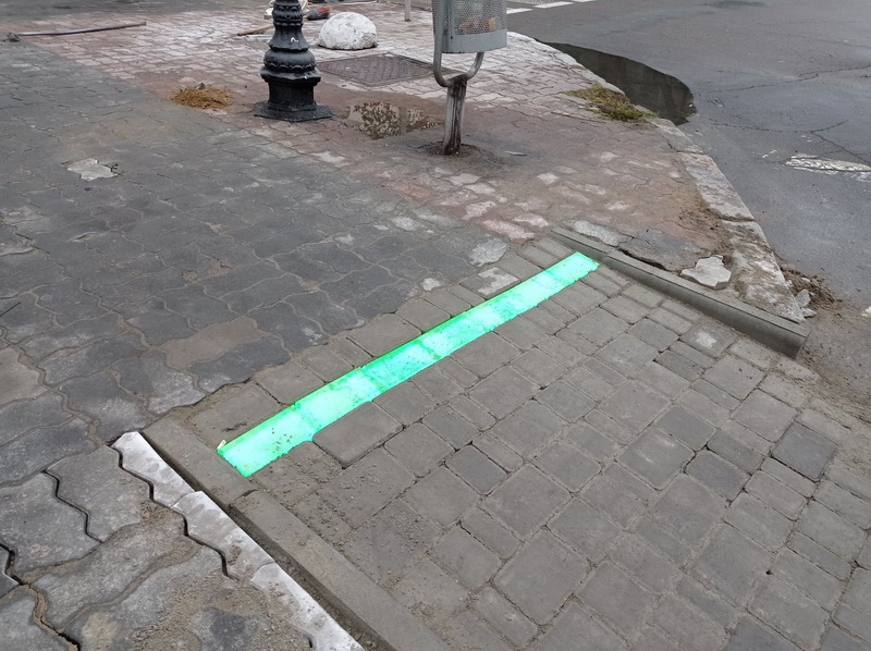 В Одессе устанавливают очередной «лежачий» светофор (фото)