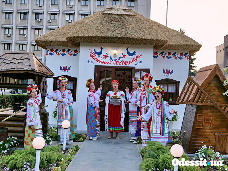 В Одессе ночью снесли украинскую декоративную хату-мазанку для экспресс-браков