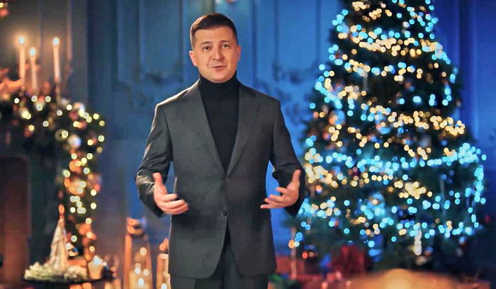 Зеленский поздравил украинцев с Рождеством (видео)