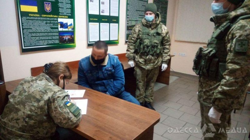 В порту под Одессой задержан мошенник-иностранец, разыскиваемый Интерполом (фото)