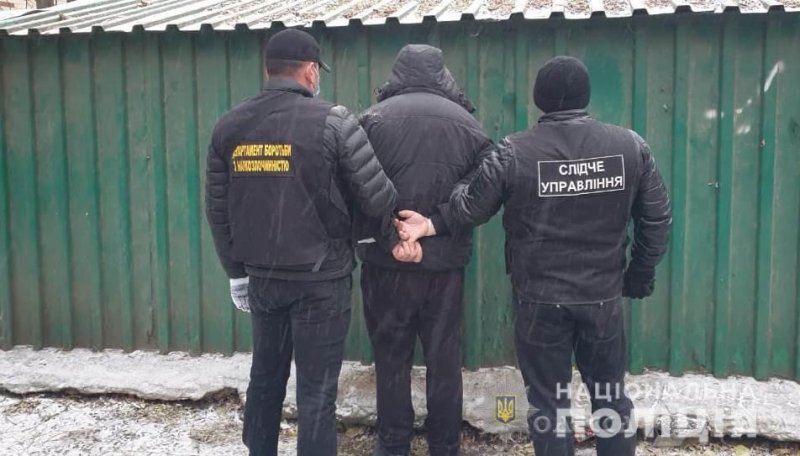 В арендованном доме житель Одесской области наладил производство и поставку наркотиков (фоторепортаж, видео)