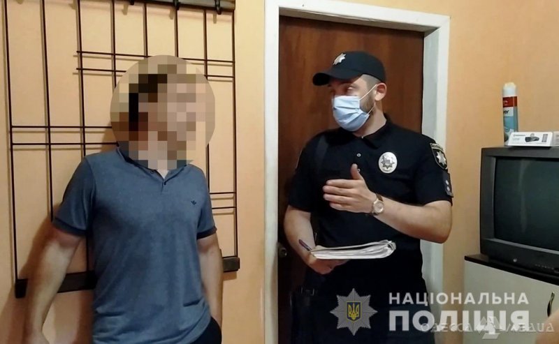 В Одессе задержан мужчина, использующий «уникальные» методы воспитания детей (фото, видео)