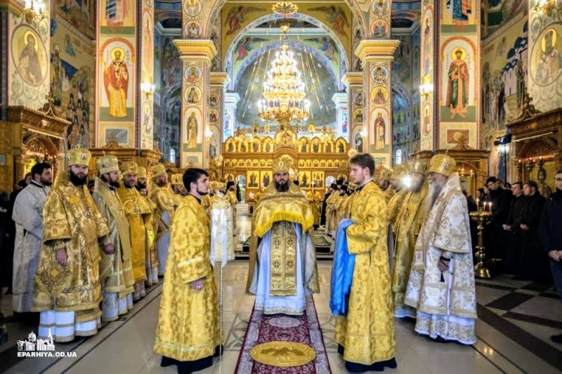 В Одесской епархии не хотят надевать защитные маски (фото)