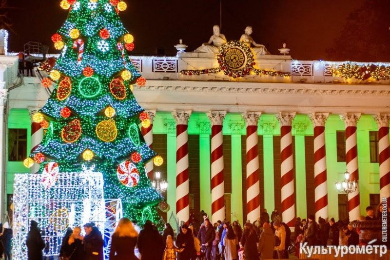 Одесситы решили хорошо погулять перед локдауном (фото)