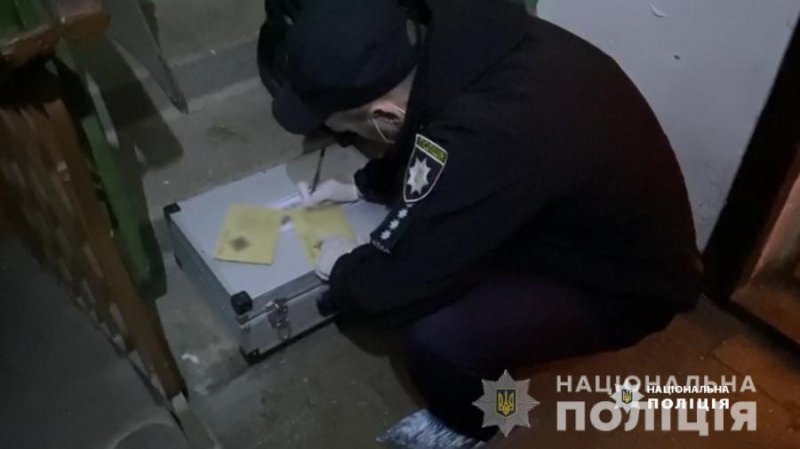 В Одессе отчим вонзил нож в грудь своего пасынка: 38-летнего мужчину врачи не спасли (фото, видео)