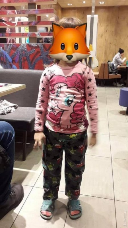 В Одессе в маршрутке нашли шестилетнюю девочку в пижаме