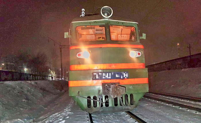 На поселке Котовского одессит внезапно выбежал на рельсы и его сбил поезд