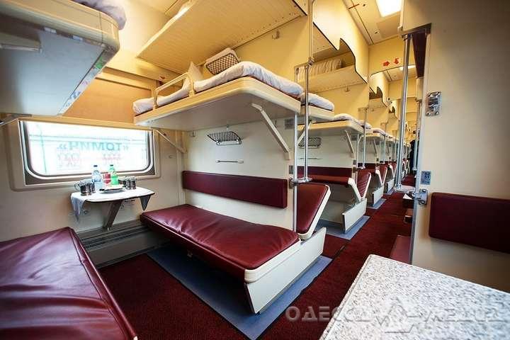 «Укрзалізниця» увеличила количество мест в поездах из Одессы
