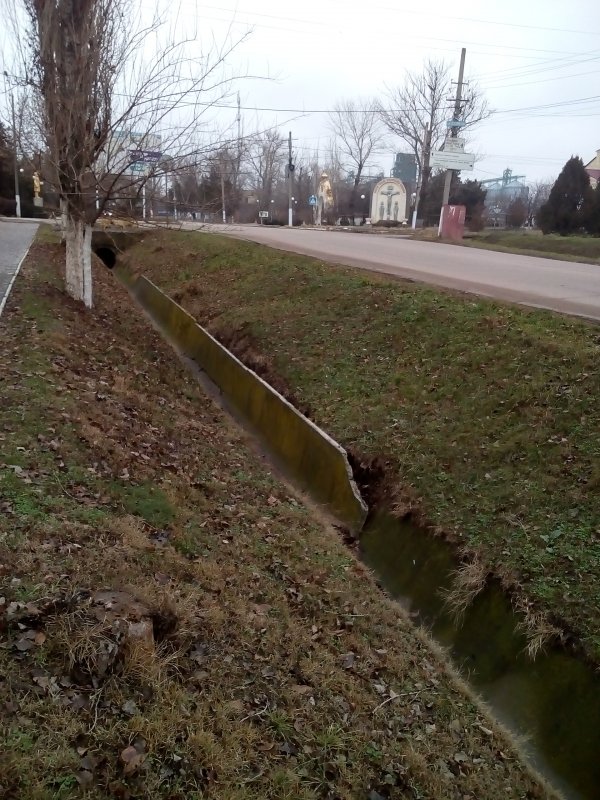 В Арцизе разрушается основной ливневый канал (фотофакт)