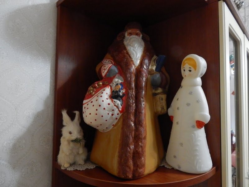 В Одессе собрана уникальная коллекция новогодних игрушек, снегурочек и Дедов Морозов
