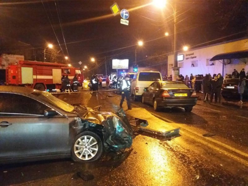 Жуткая авария на Разумовской: в BMW сгорели заживо водитель и пассажир